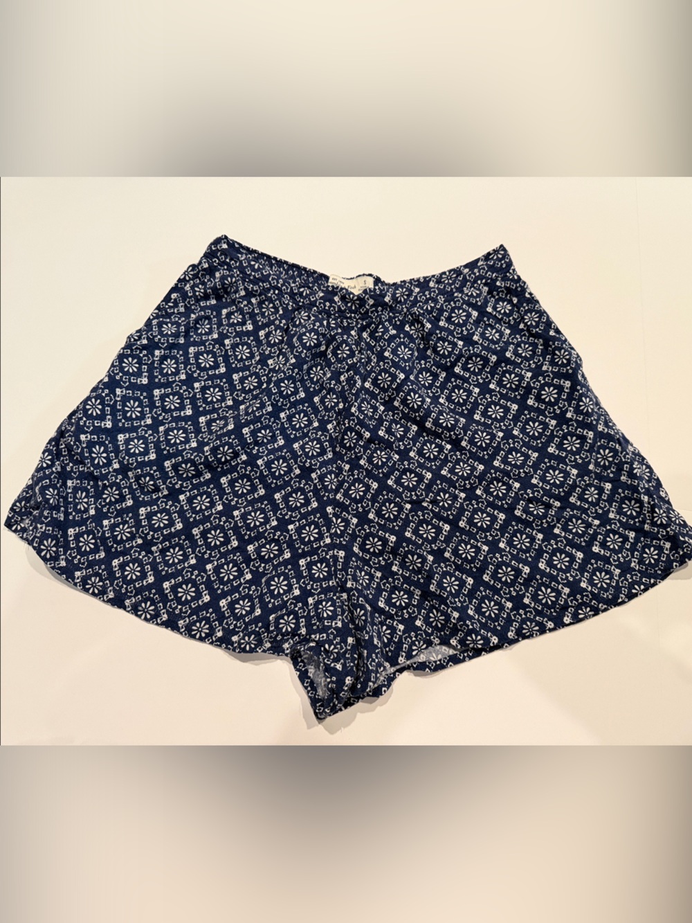 Abercrombie & Fitch Navy Blue Printed Soft elastic Waist Women’s Shorts Junior s